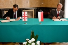  Umowę podpisali Levan Varszalomidze, Przewodniczący Rządu Adżarskiej Republiki Autonomicznej oraz Adam Matusiewicz, Marszałek Województwa Śląskiego.  