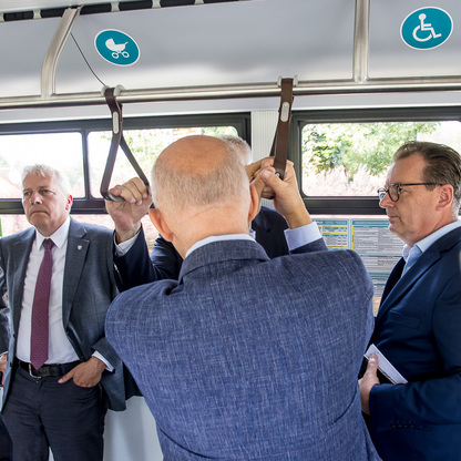 Nowe autobusy dla Jaworzna. fot. Tomasz Żak / UMWS