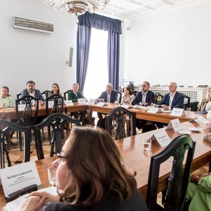 Śląskie Education Council Meeting, formal discussion on educational reform and digital competencies. (wygenerowano przez AI)