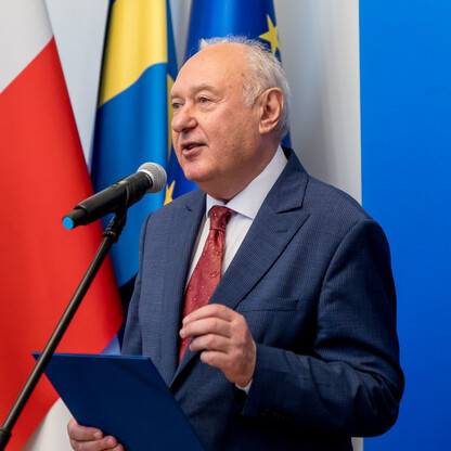 Przekazanie umówy partnerskich i porozumień o współpracy. fot. Tomasz Żaki / UMWS